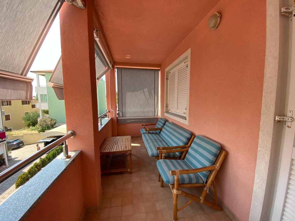 Molnar Apartamento Premantura Exterior foto