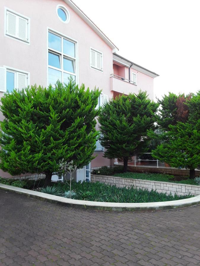 Molnar Apartamento Premantura Exterior foto
